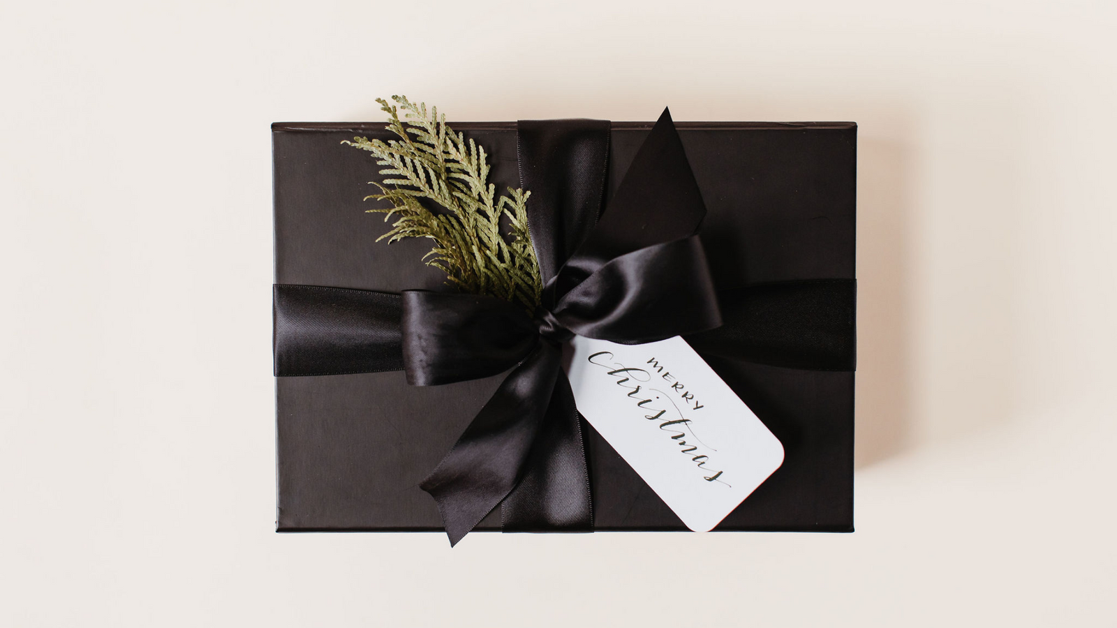 Luxury Holiday Gift Box - Corporate Holiday Gifts | WOW Bouquet