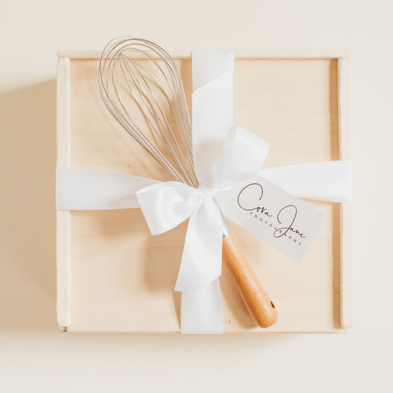Client Gifting for Wedding Pros: Do's & Don'ts