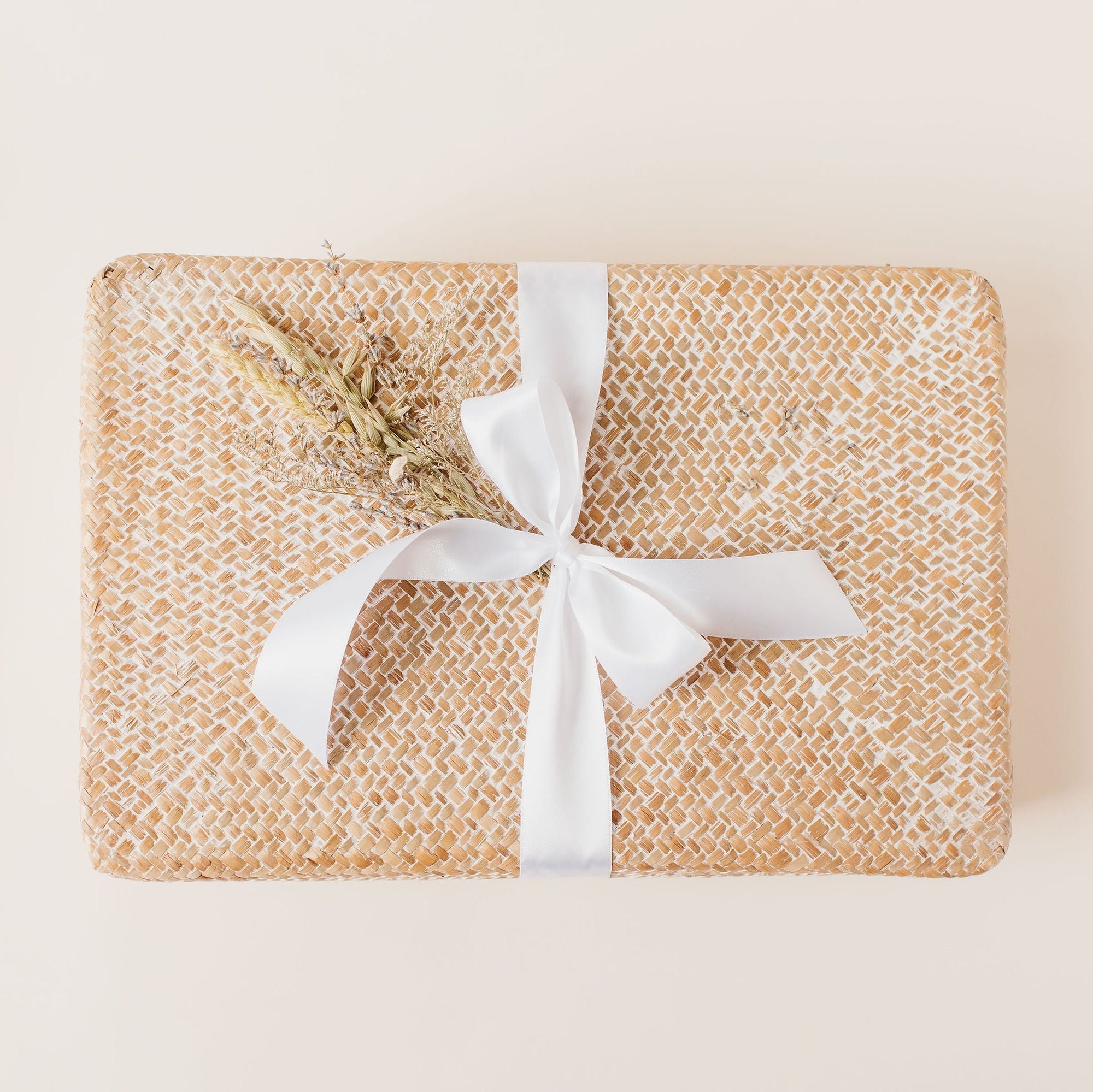 Relax + Retreat Gift Box